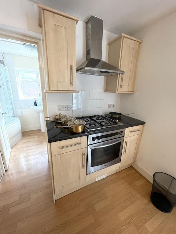 Apartamento Beautiful Ground Floor Garden Flat Londres Exterior foto